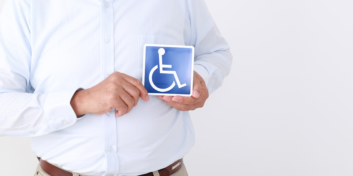 リフト付きの福祉バスで快適な移動を